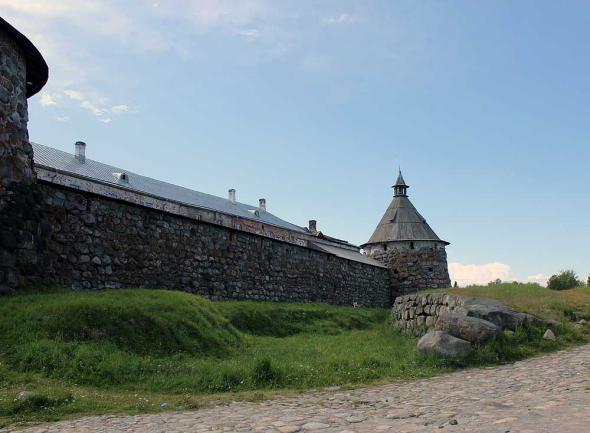 северная стена, ров