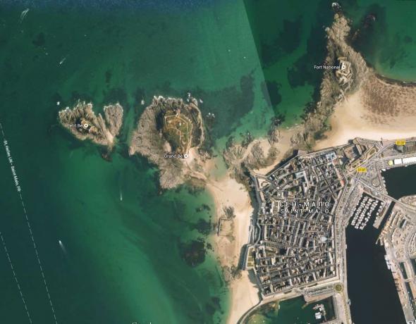 вид сверху Сен-Мало (Франция)