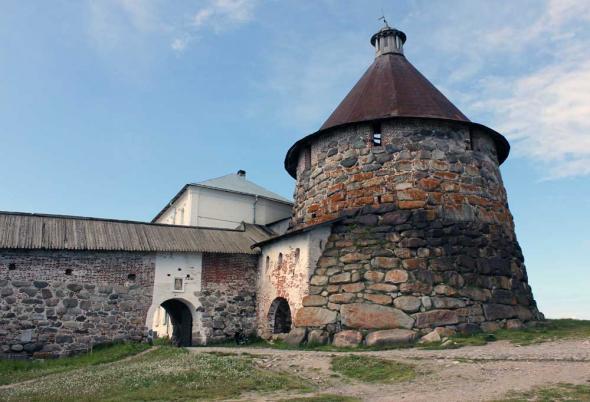 Никольская башня