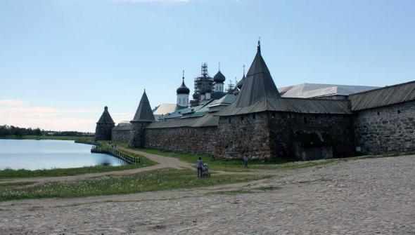 восточная сторона, пристенок