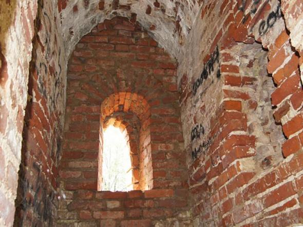 бойница среднего уровня - изнутри