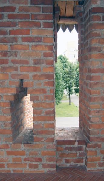 зубцы, бойницы