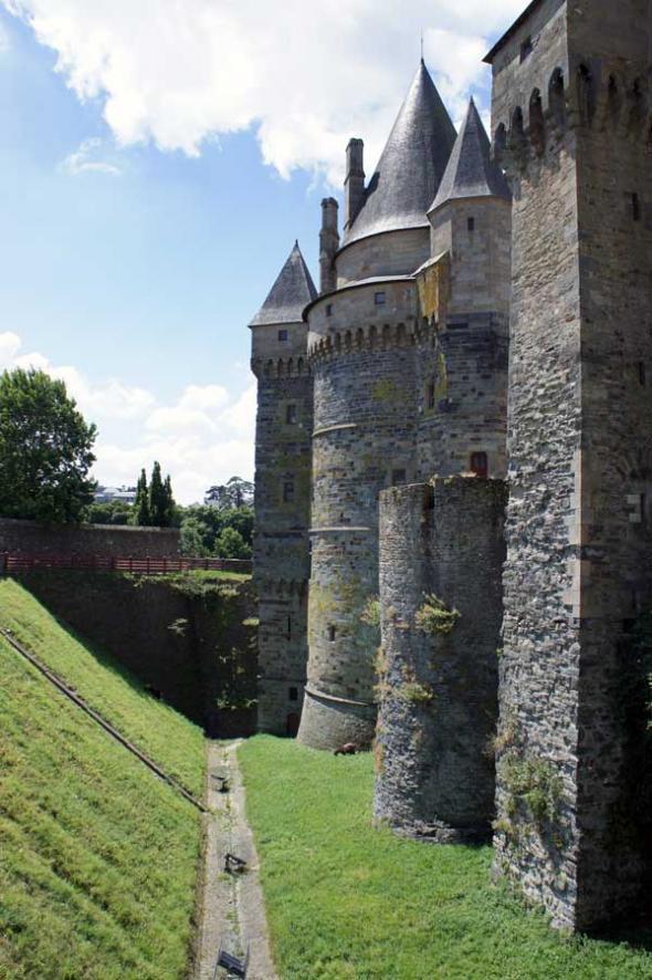 юго-восточная стена