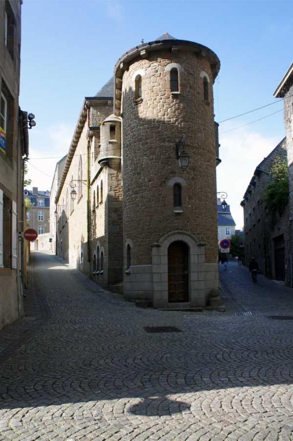 дом в городе