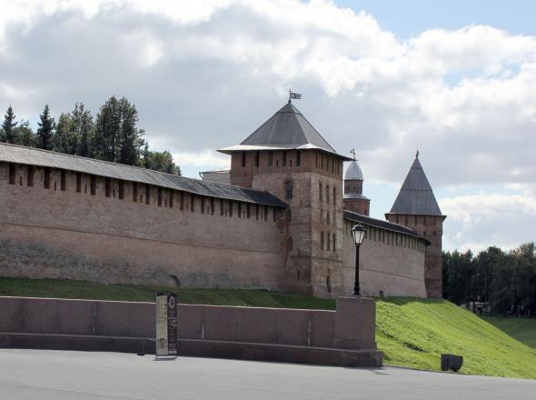 Златоустовская и Покровская башни