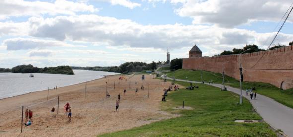 восточная стена