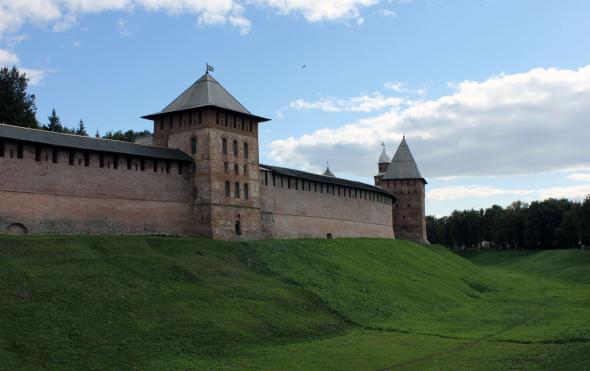 Златоустовская и Покровская башни