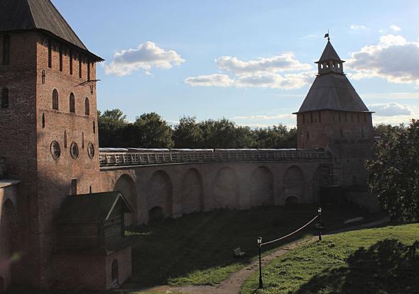 Дворцовая и Спасская башни