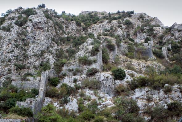 остатки стен внутренних ярусов